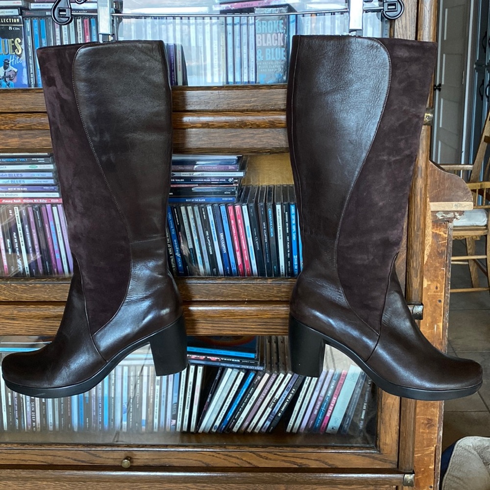 Dansco High Boots Brown Leather Smooth/Suede Lined in Leather 3” Heel Size 10